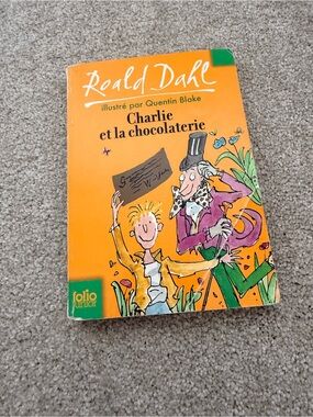 Charlie et la chocolaterie - Orange Cover Children's Book French paperback books